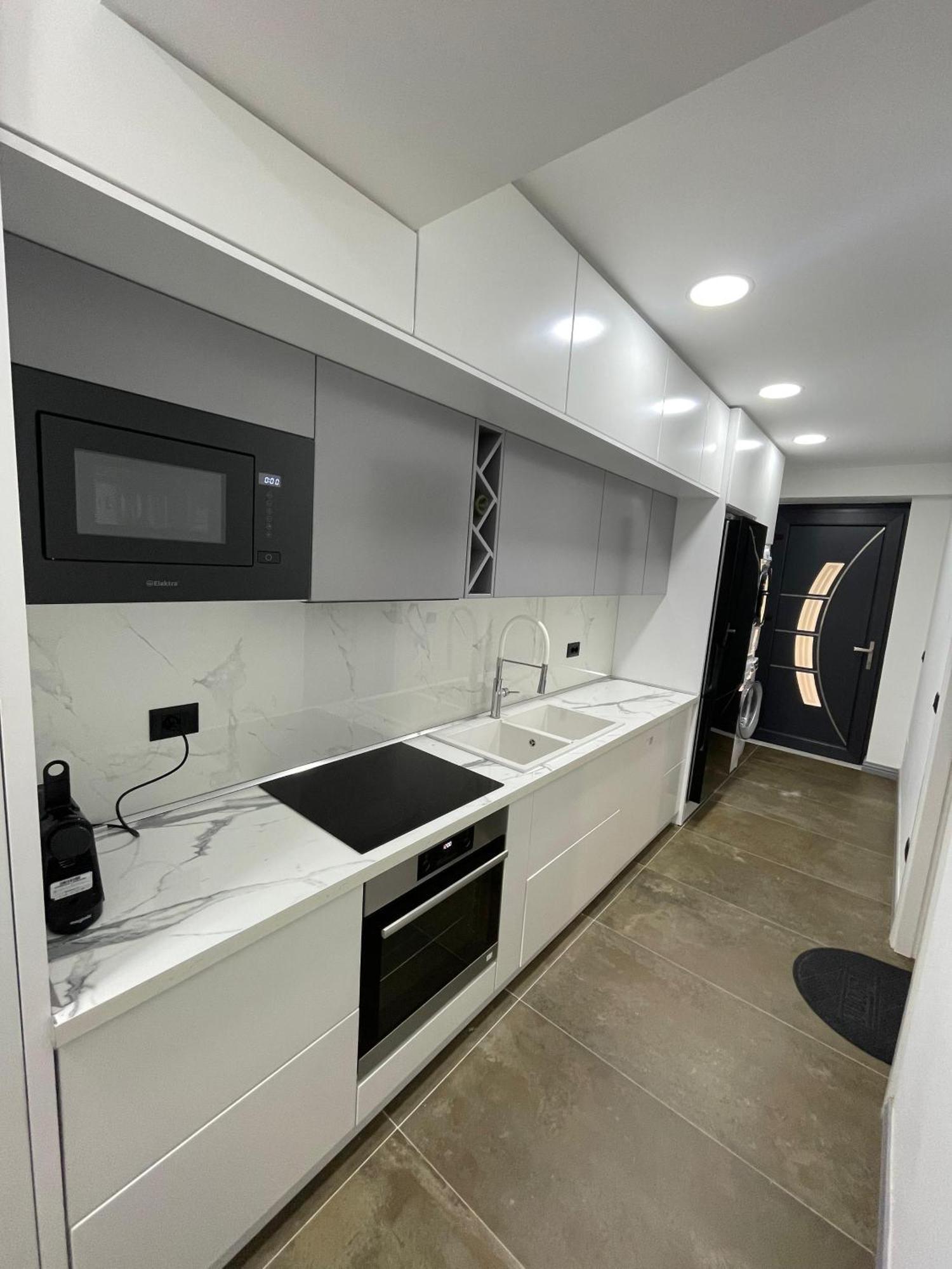 Home 12 Librazhd Экстерьер фото